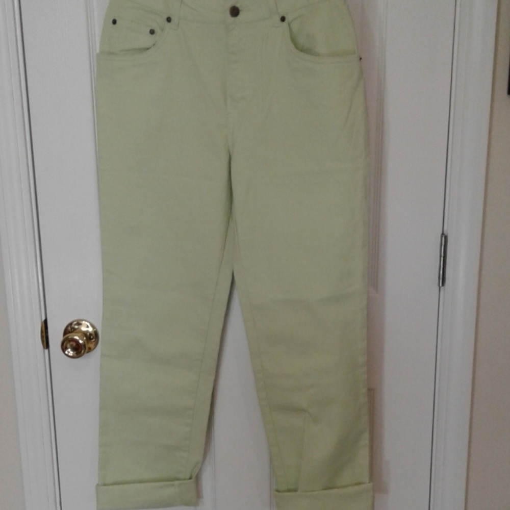 NWT St John's bay pants sz 6 pistachio